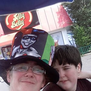 Meet your Posher, Crystal